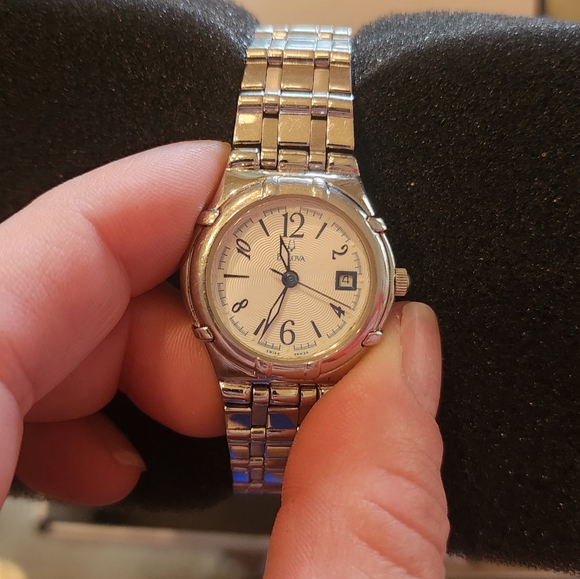 Bulova Silver Watch - Picture 7 of 7